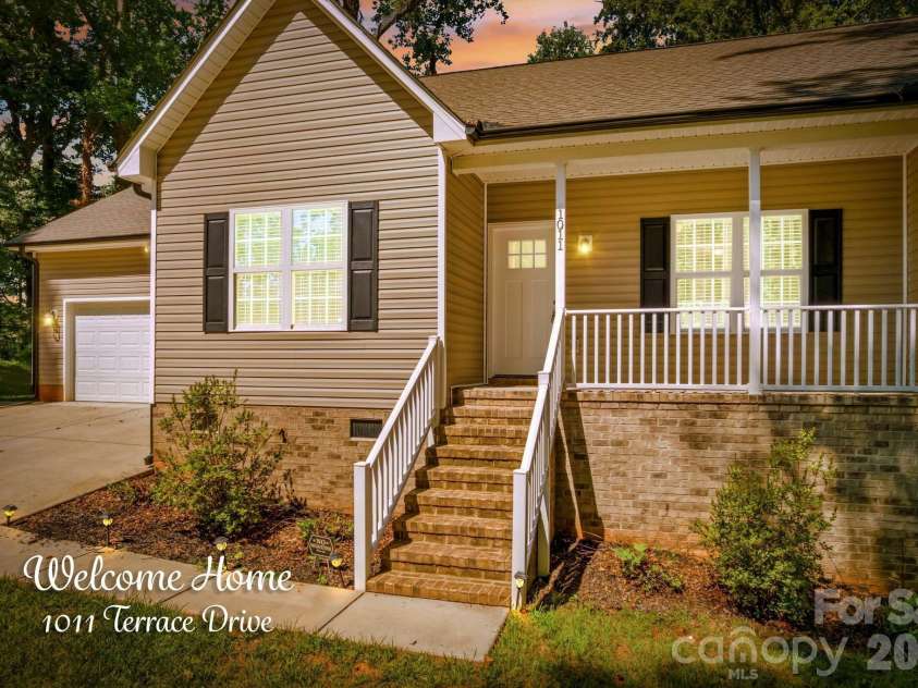 1011 Terrace Drive, Salisbury, NC 28146.  MLS# CAR4394693, YatesRealty ID 33214. 