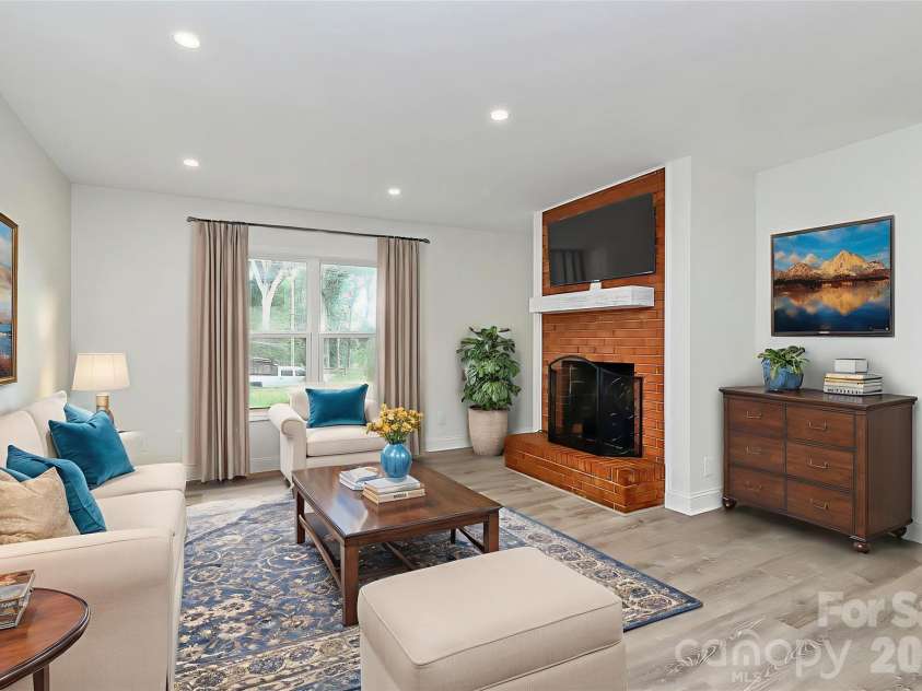 3211 Lancaster Highway, Monroe, NC 28112.  MLS# CAR4284989, YatesRealty ID 33214. 