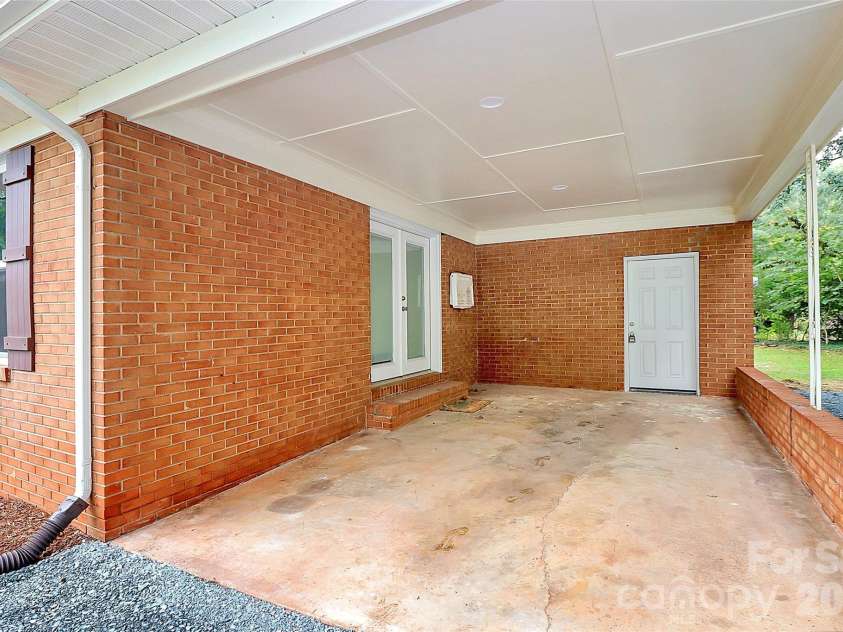 3211 Lancaster Highway, Monroe, NC 28112.  MLS# CAR4284989, YatesRealty ID 33214. 