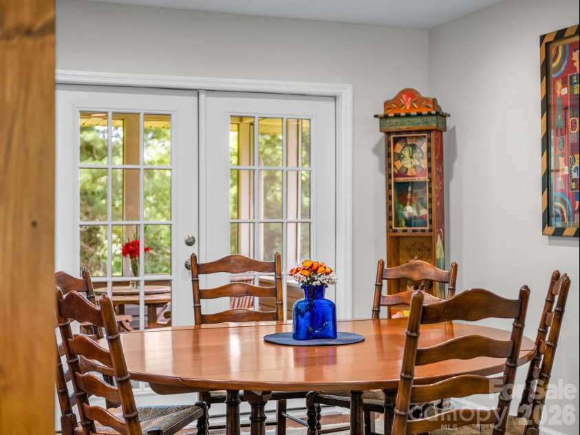 59 Underhill Road, Hendersonville, NC 28792.  MLS# CAR4395706, YatesRealty ID 33215. 