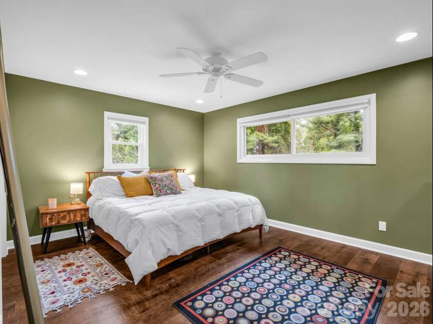 59 Underhill Road, Hendersonville, NC 28792.  MLS# CAR4395706, YatesRealty ID 33215. 
