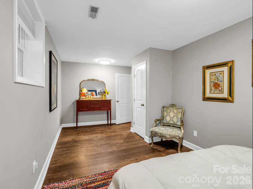 59 Underhill Road, Hendersonville, NC 28792.  MLS# CAR4395706, YatesRealty ID 33215. 