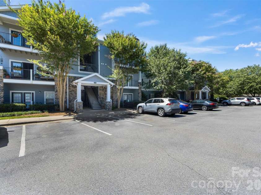 100 Vista Lake Drive, Candler, NC 28715.  MLS# CAR4393023, YatesRealty ID 33216. 