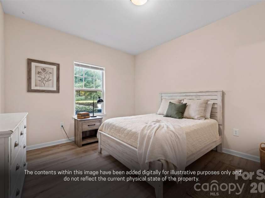 100 Vista Lake Drive, Candler, NC 28715.  MLS# CAR4393023, YatesRealty ID 33216. 