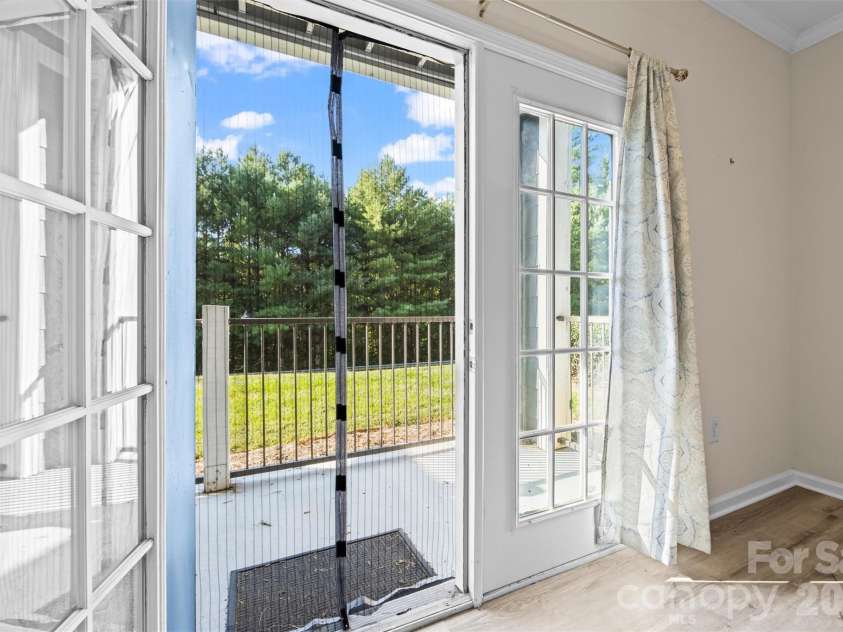 100 Vista Lake Drive, Candler, NC 28715.  MLS# CAR4393023, YatesRealty ID 33216. 