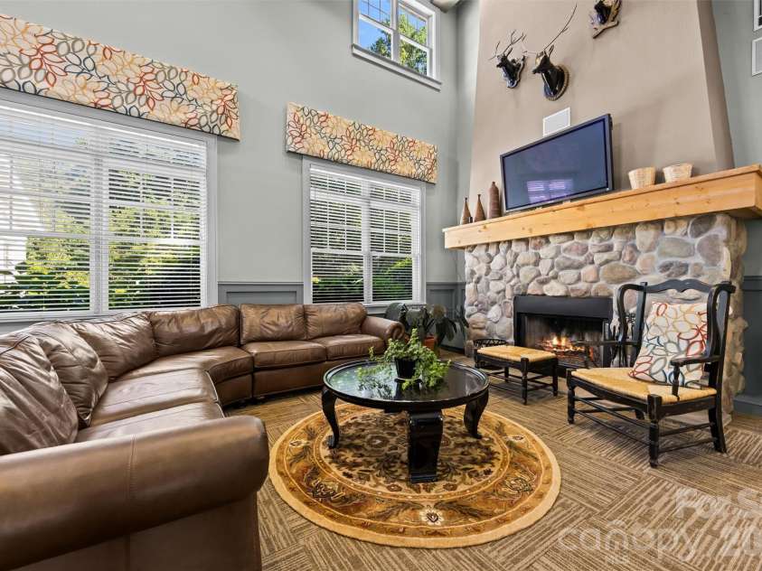 100 Vista Lake Drive, Candler, NC 28715.  MLS# CAR4393023, YatesRealty ID 33216. 