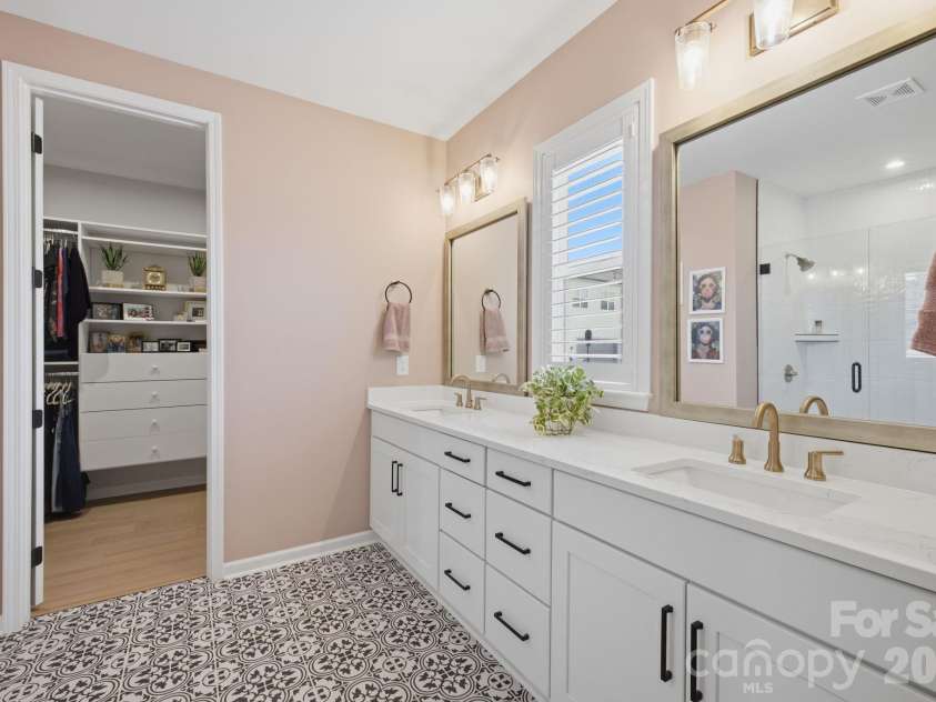 5780 Mantle Way, Kannapolis, NC 28081.  MLS# CAR4397737, YatesRealty ID 33218. 