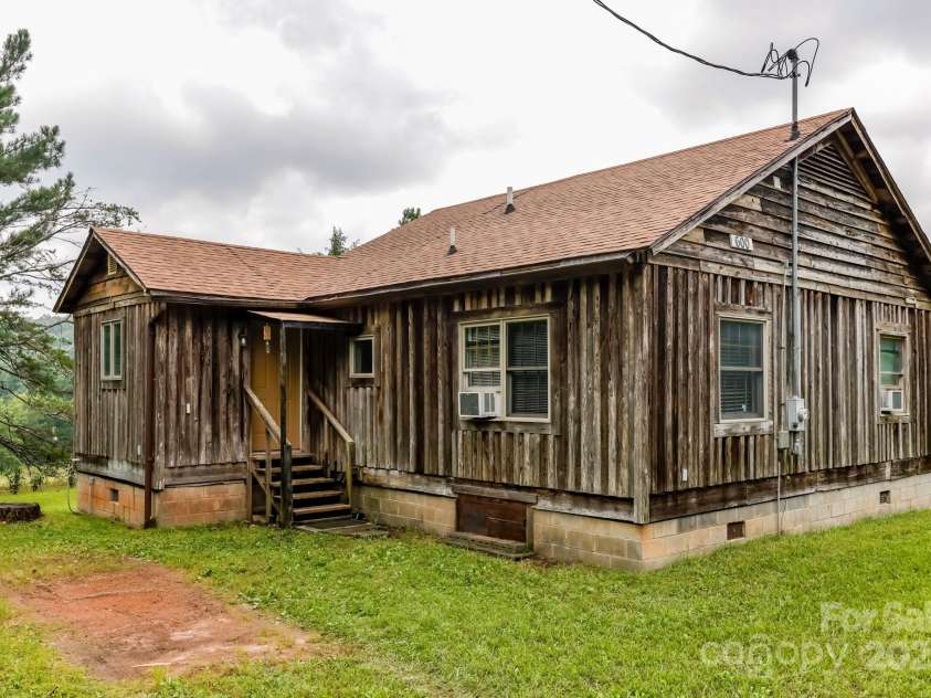 600 Hemphill Road, Union Mills, NC 28167.  MLS# CAR4291240, YatesRealty ID 33219. 