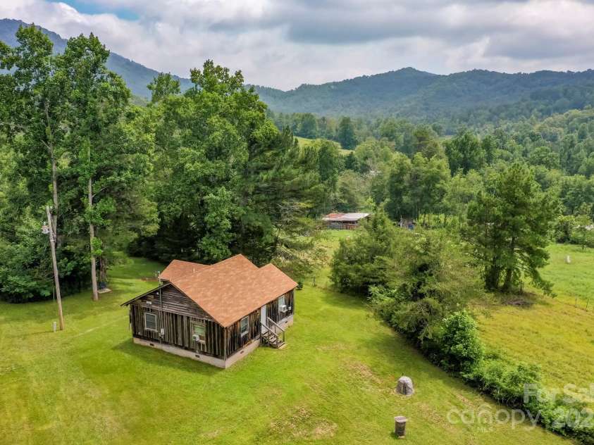600 Hemphill Road, Union Mills, NC 28167.  MLS# CAR4291240, YatesRealty ID 33219. 