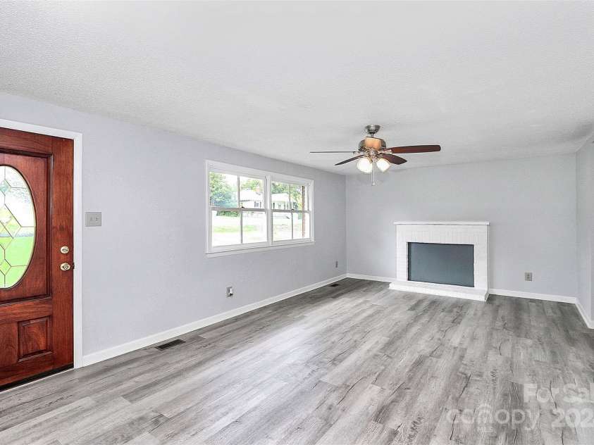 1613 Ohenry Lane, Fort Mill, SC 29708.  MLS# CAR4193922, YatesRealty ID 3322. Living Room from Right