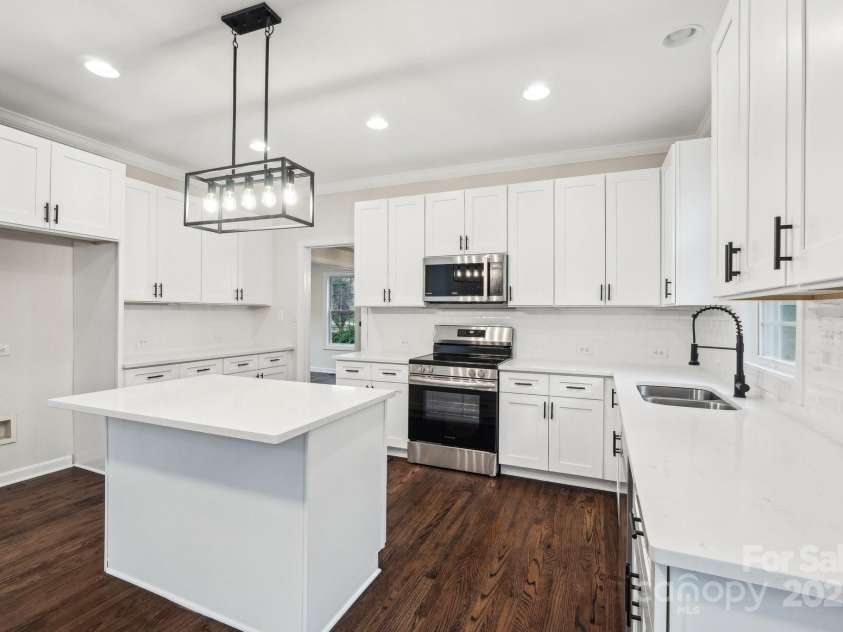 5745 Snapdragon Lane, Huntersville, NC 28078.  MLS# CAR4287848, YatesRealty ID 33221. 