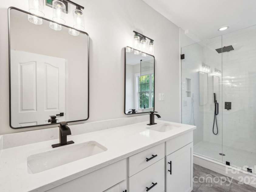 5745 Snapdragon Lane, Huntersville, NC 28078.  MLS# CAR4287848, YatesRealty ID 33221. 