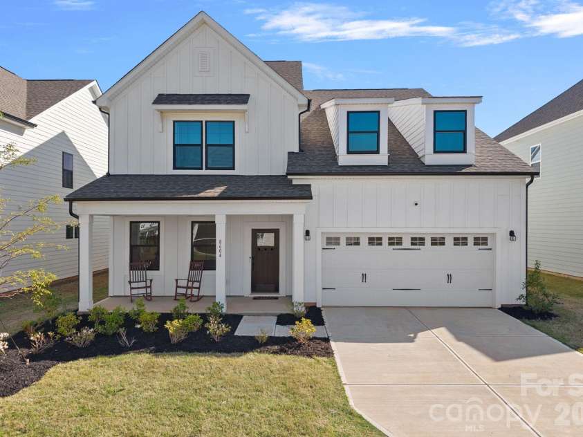 8604 Bridgegate Drive, Huntersville, NC 28078.  MLS# CAR4395999, YatesRealty ID 33221. 