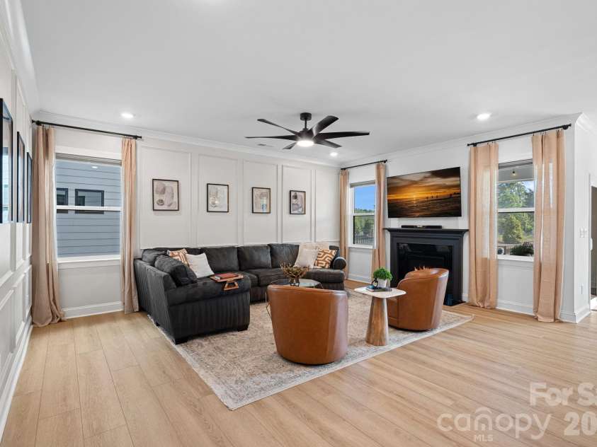 8604 Bridgegate Drive, Huntersville, NC 28078.  MLS# CAR4395999, YatesRealty ID 33221. 