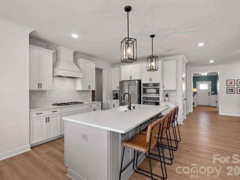 8604 Bridgegate Drive, Huntersville, NC 28078.  MLS# CAR4395999, YatesRealty ID 33221. 