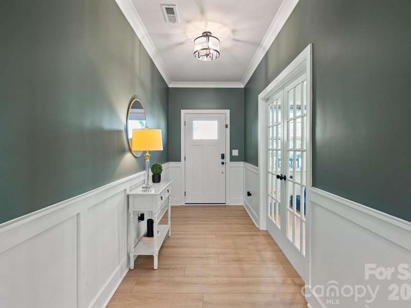 8604 Bridgegate Drive, Huntersville, NC 28078.  MLS# CAR4395999, YatesRealty ID 33221. 