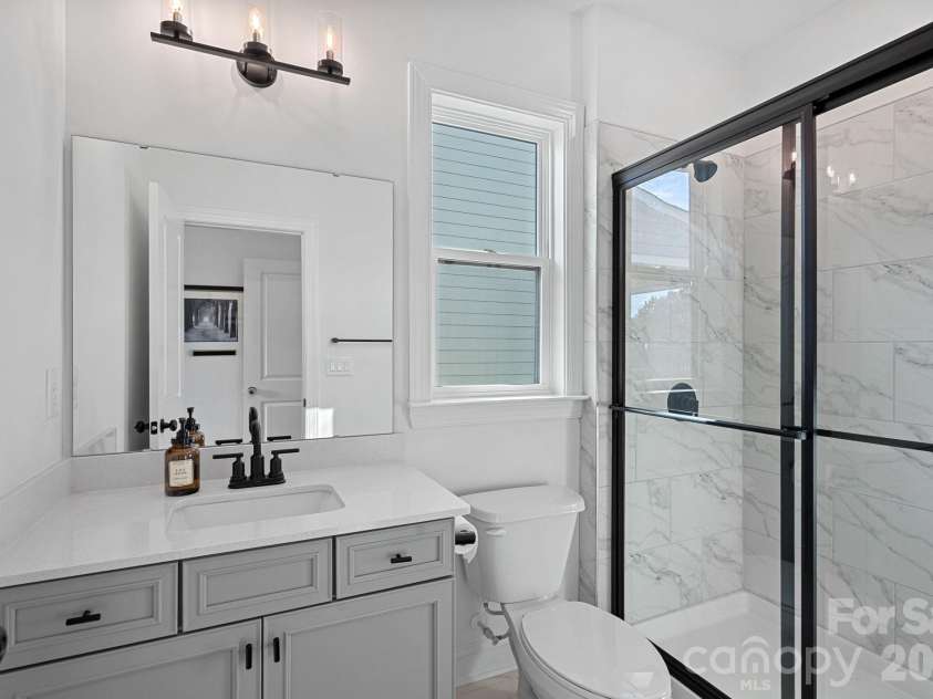 8604 Bridgegate Drive, Huntersville, NC 28078.  MLS# CAR4395999, YatesRealty ID 33221. Bathroom 4