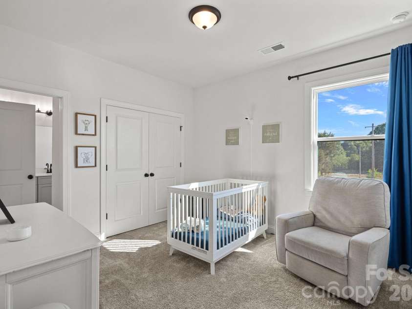 8604 Bridgegate Drive, Huntersville, NC 28078.  MLS# CAR4395999, YatesRealty ID 33221. Bedroom 4