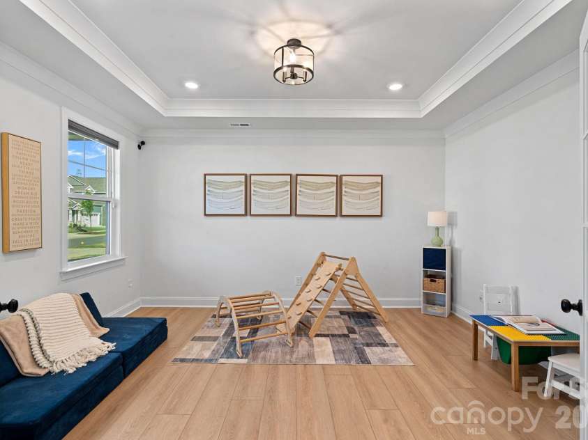 8604 Bridgegate Drive, Huntersville, NC 28078.  MLS# CAR4395999, YatesRealty ID 33221. Office / Den