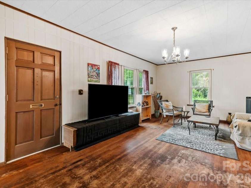 196 French Broad Street, Brevard, NC 28712.  MLS# CAR4397130, YatesRealty ID 33222. 
