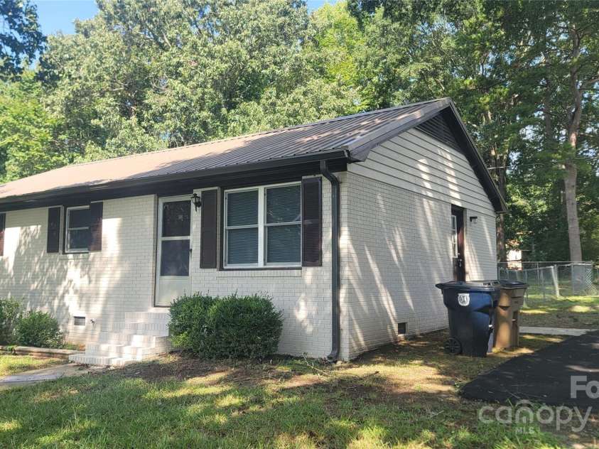 300 Grover Moore Place, Indian Trail, NC 28079.  MLS# CAR4292342, YatesRealty ID 33222. 