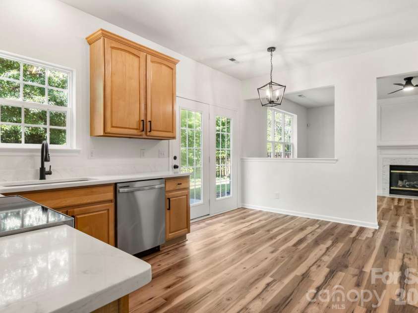 12519 Wandering Brook Drive, Charlotte, NC 28273.  MLS# CAR4392280, YatesRealty ID 33223. 
