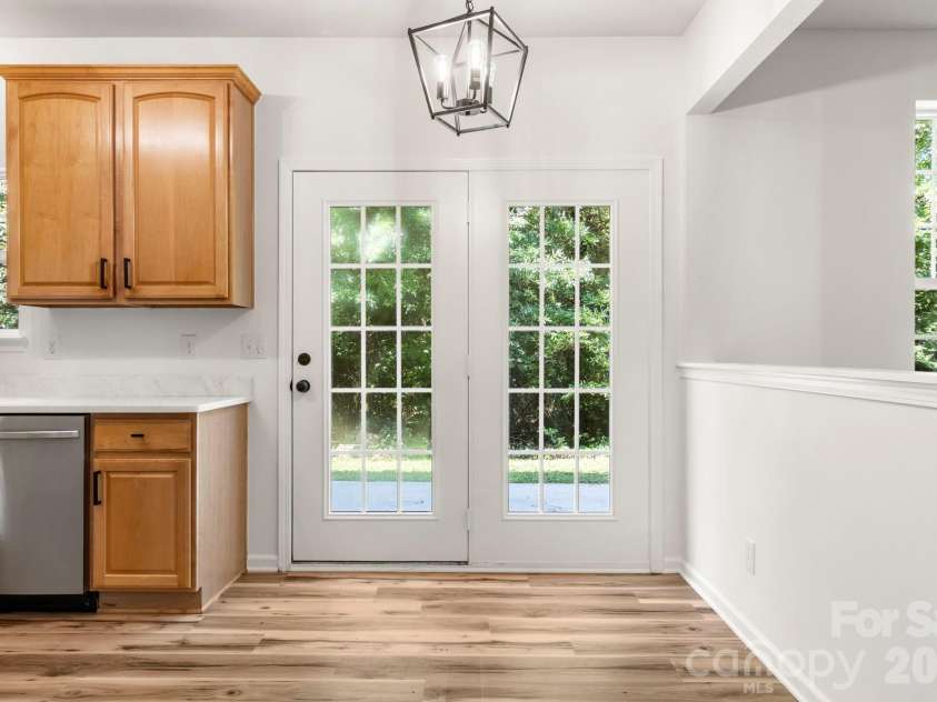 12519 Wandering Brook Drive, Charlotte, NC 28273.  MLS# CAR4392280, YatesRealty ID 33223. 