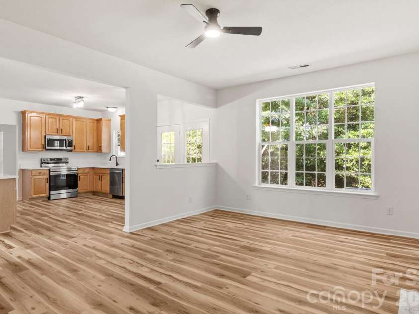 12519 Wandering Brook Drive, Charlotte, NC 28273.  MLS# CAR4392280, YatesRealty ID 33223. 