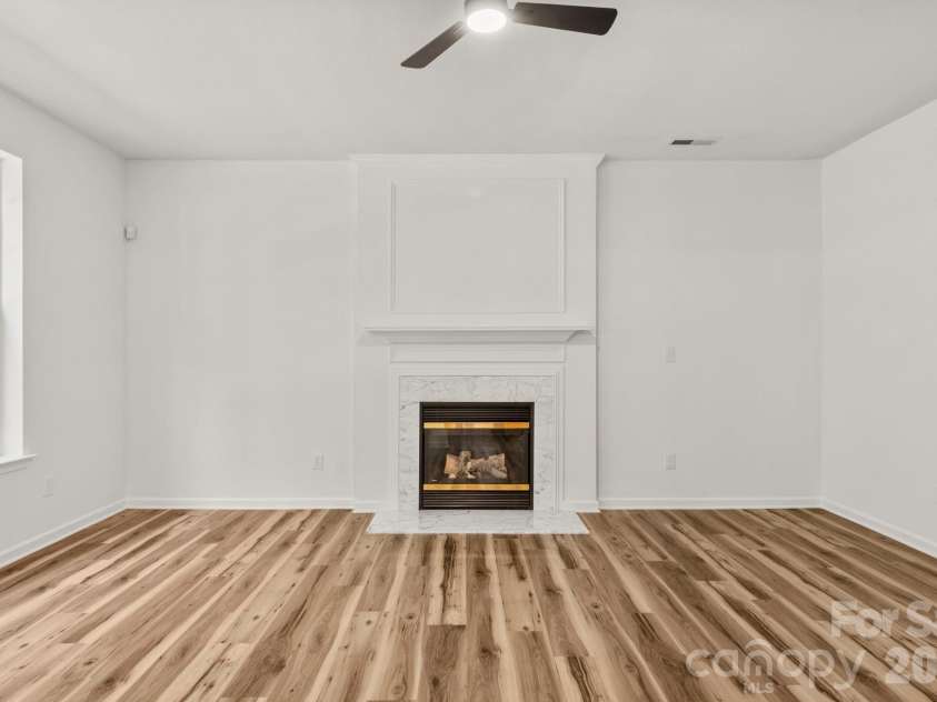 12519 Wandering Brook Drive, Charlotte, NC 28273.  MLS# CAR4392280, YatesRealty ID 33223. 