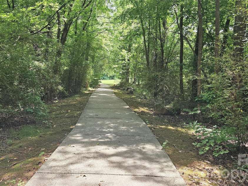 12519 Wandering Brook Drive, Charlotte, NC 28273.  MLS# CAR4392280, YatesRealty ID 33223. 