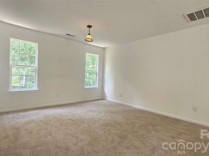 12519 Wandering Brook Drive, Charlotte, NC 28273.  MLS# CAR4392280, YatesRealty ID 33223. Loft