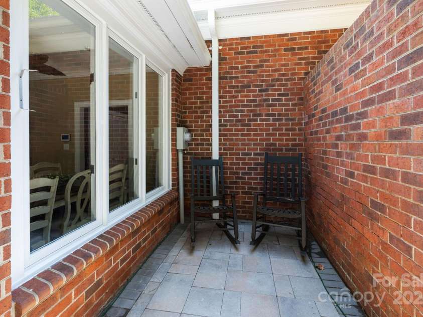 403 Maymont Drive, Cramerton, NC 28032.  MLS# CAR4292939, YatesRealty ID 33226. 