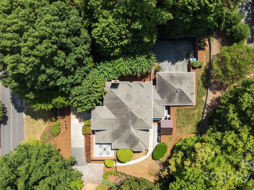 403 Maymont Drive, Cramerton, NC 28032.  MLS# CAR4292939, YatesRealty ID 33226. 