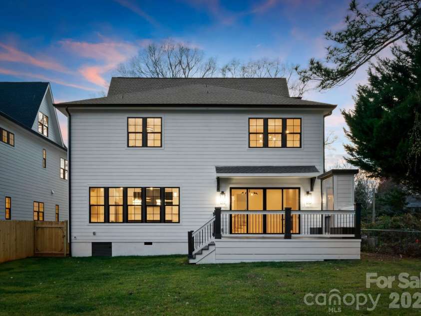 4345 Castleton Road, Charlotte, NC 28211.  MLS# CAR4340986, YatesRealty ID 33226. 
