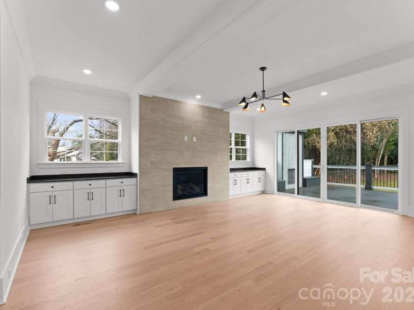 4345 Castleton Road, Charlotte, NC 28211.  MLS# CAR4340986, YatesRealty ID 33226. 