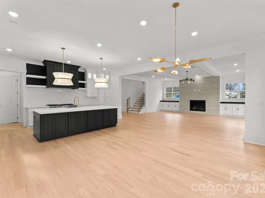 4345 Castleton Road, Charlotte, NC 28211.  MLS# CAR4340986, YatesRealty ID 33226. 