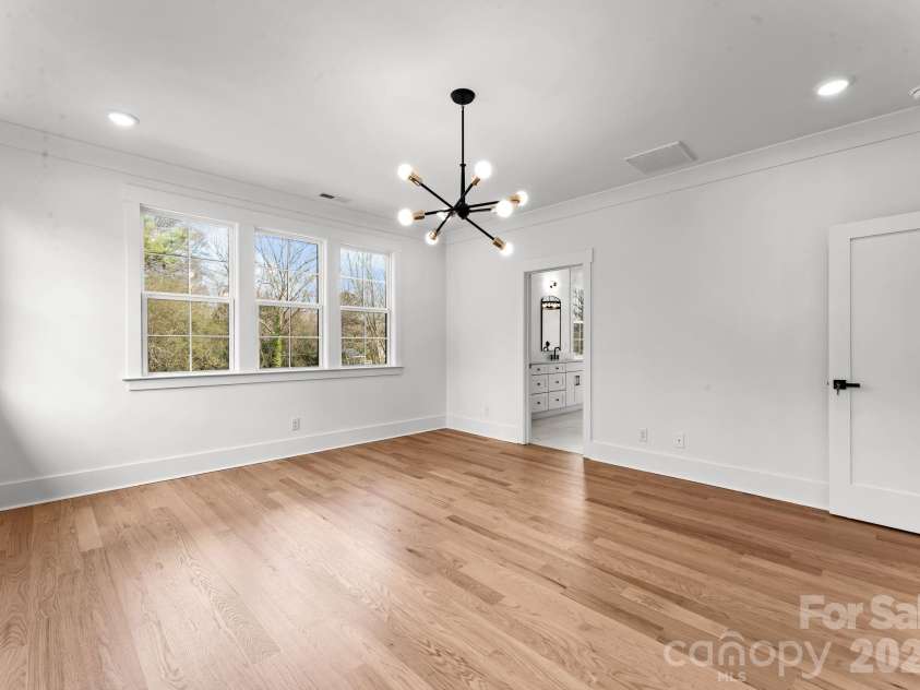 4345 Castleton Road, Charlotte, NC 28211.  MLS# CAR4340986, YatesRealty ID 33226. 