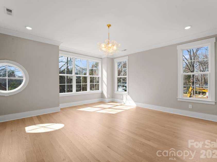 4345 Castleton Road, Charlotte, NC 28211.  MLS# CAR4340986, YatesRealty ID 33226. 