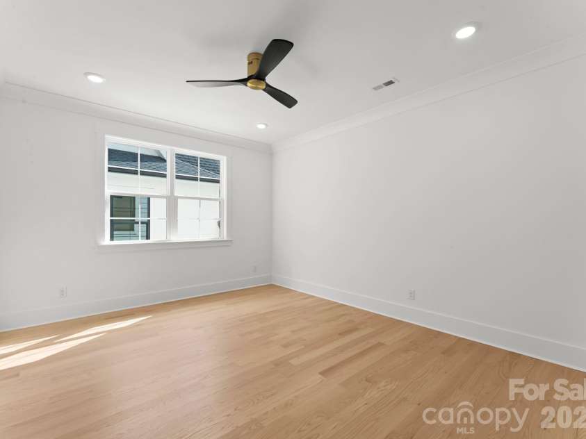 4345 Castleton Road, Charlotte, NC 28211.  MLS# CAR4340986, YatesRealty ID 33226. 