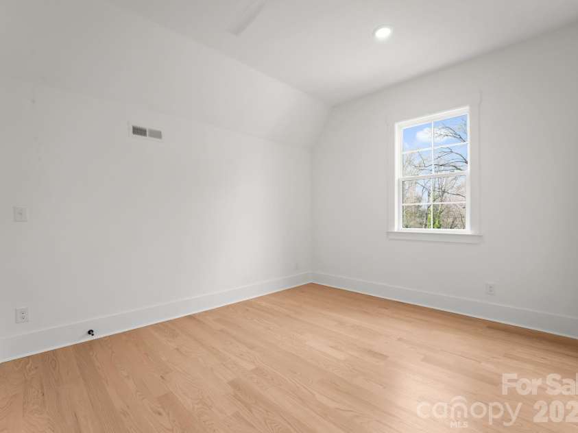 4345 Castleton Road, Charlotte, NC 28211.  MLS# CAR4340986, YatesRealty ID 33226. 