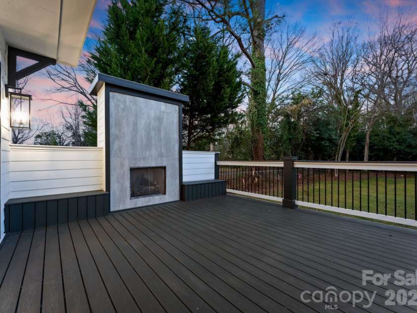 4345 Castleton Road, Charlotte, NC 28211.  MLS# CAR4340986, YatesRealty ID 33226. 