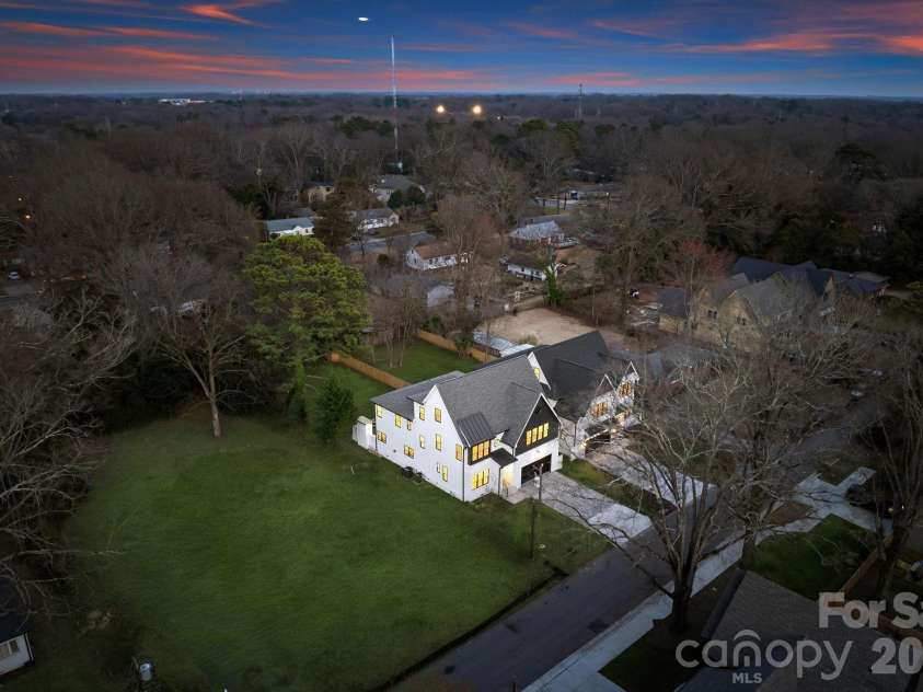 4345 Castleton Road, Charlotte, NC 28211.  MLS# CAR4340986, YatesRealty ID 33226. 
