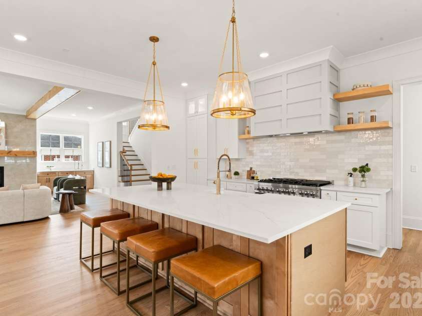 4349 Castleton Road, Charlotte, NC 28211.  MLS# CAR4340987, YatesRealty ID 33227. 
