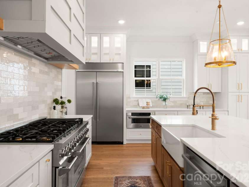 4349 Castleton Road, Charlotte, NC 28211.  MLS# CAR4340987, YatesRealty ID 33227. 