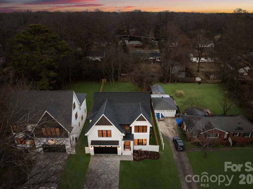4349 Castleton Road, Charlotte, NC 28211.  MLS# CAR4340987, YatesRealty ID 33227. 