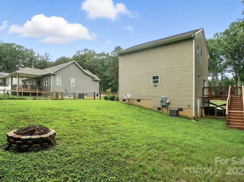 7718 Sarah Drive, Denver, NC 28037.  MLS# CAR4288448, YatesRealty ID 33228. 