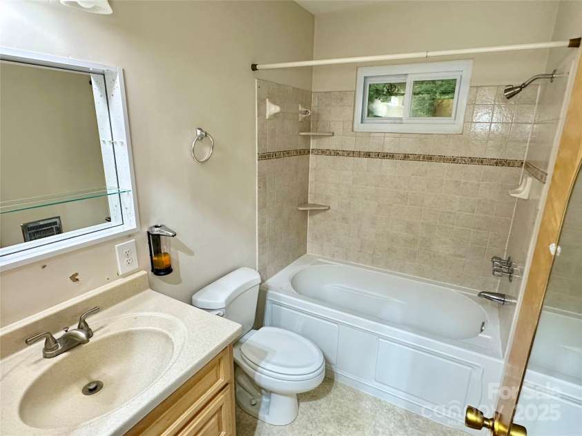 4705 Can Do Court, Gastonia, NC 28056.  MLS# CAR4287219, YatesRealty ID 33229. Full bath- located in hallway