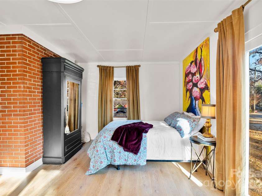 112 Pearson Drive, Asheville, NC 28801.  MLS# CAR4322267, YatesRealty ID 3323. A guest room, family den, study, office, or hobby room—the possibilities are endless, and the space effortlessly adapts to your lifestyle.