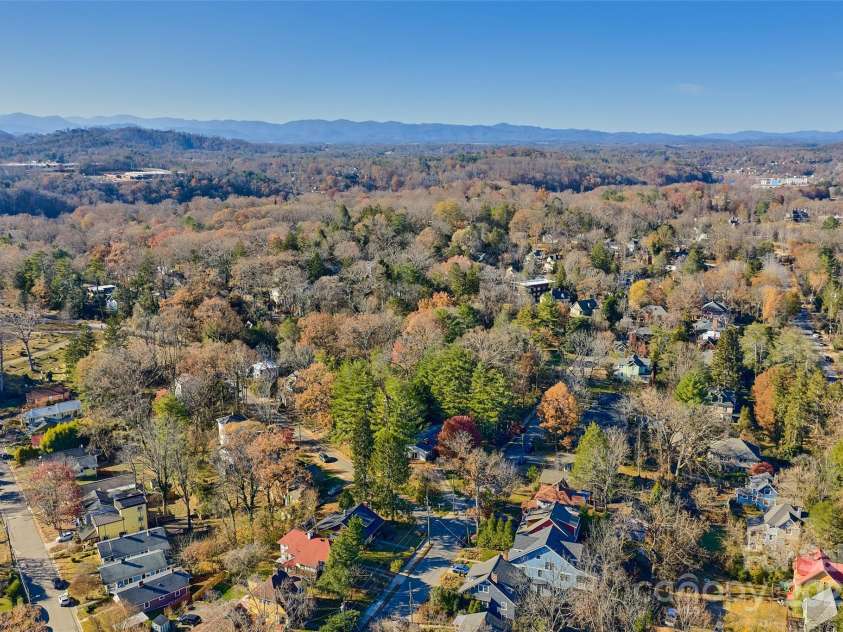 112 Pearson Drive, Asheville, NC 28801.  MLS# CAR4322267, YatesRealty ID 3323. Come live in the heart of Asheville!