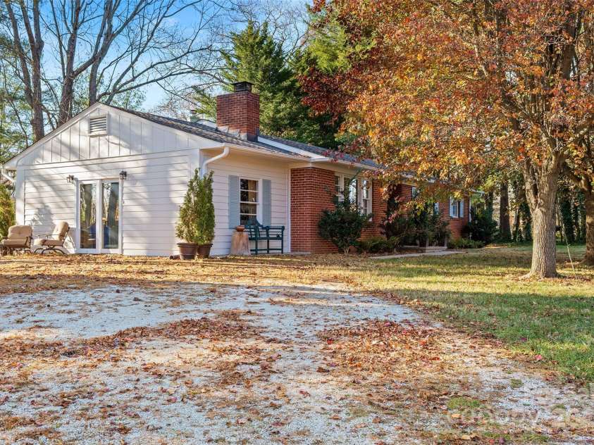 112 Pearson Drive, Asheville, NC 28801.  MLS# CAR4322267, YatesRealty ID 3323. Plenty of off-street parking to welcome visiting friends and family.